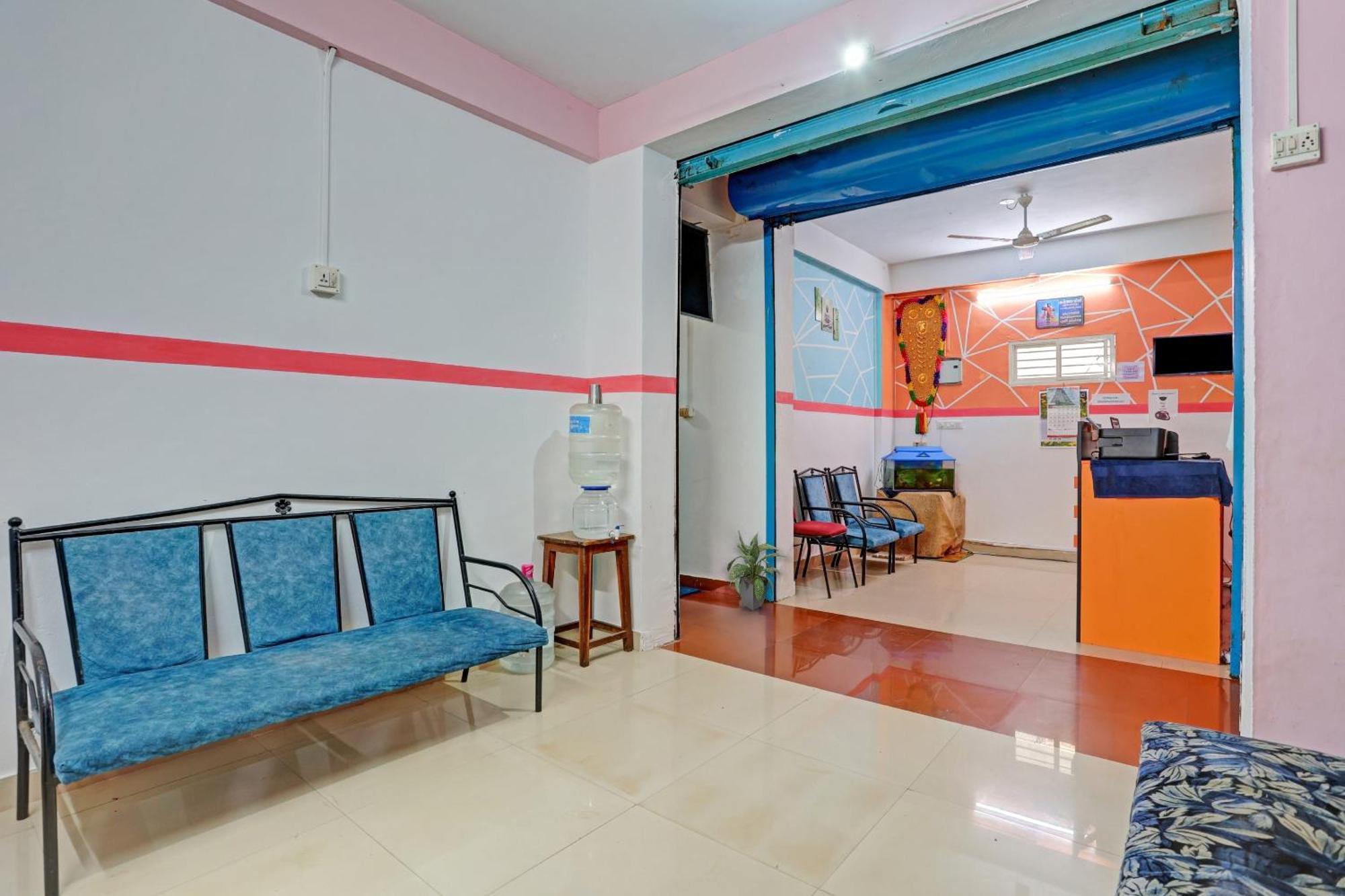 Spot On The New View Regency Hotel Thiruvananthapuram Buitenkant foto